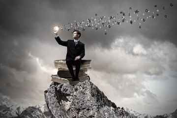 找一个能让你开怀大笑的男人谈恋爱